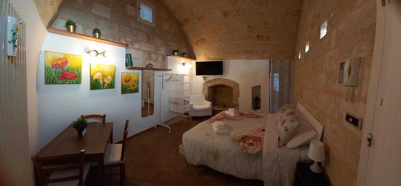 Tronchetto bianco Bed and Breakfast Mola di Bari Esterno foto